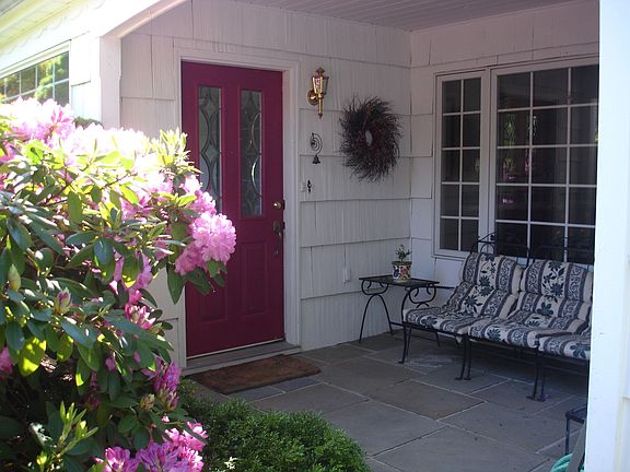 3rd image of 41 Shelbourne Ln
