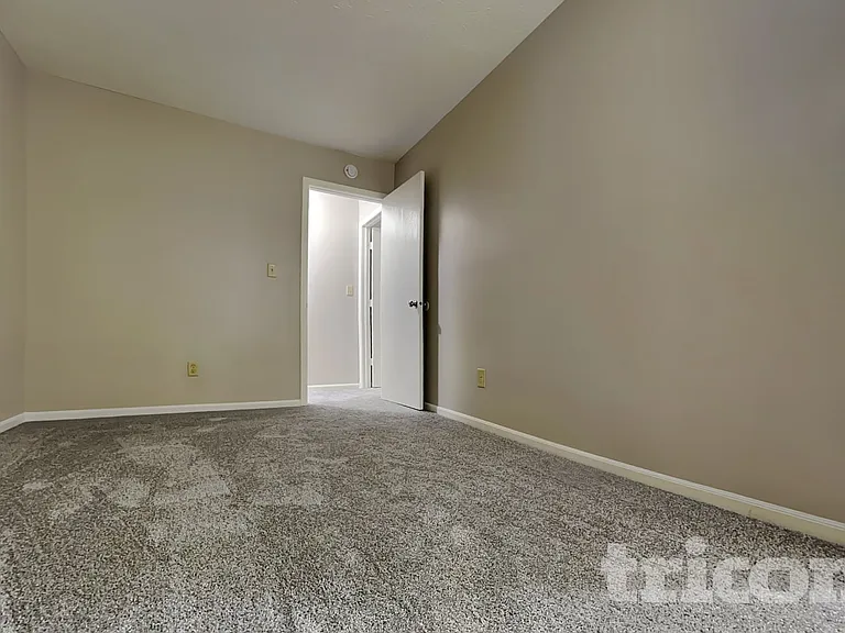 5926 Bowie Ln — Photo 13