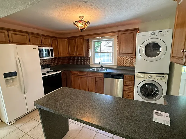 514 N Court St — Photo 11