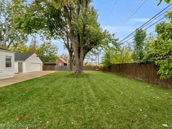 1454 Annabelle St, Ferndale, MI 48220