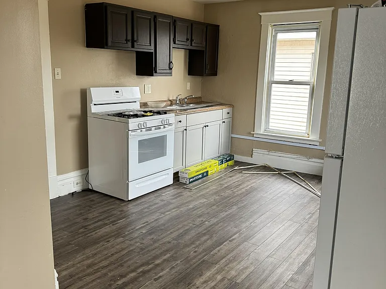303 N 3rd St #2 — Photo 5