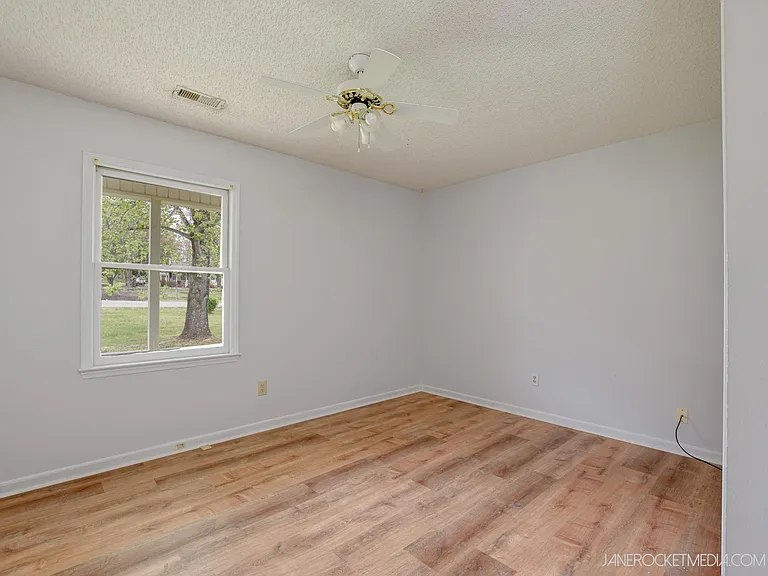3949 Silver Chalice Dr — Photo 7