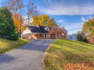 708 Wren Dr, Pulaski, VA 24301