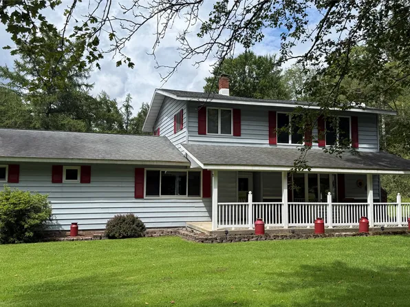 71 Rhodes Rd, Apalachin, NY 13732