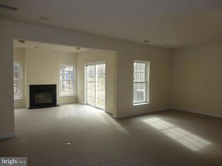 24656 Kings Canyon Sq — Photo 22