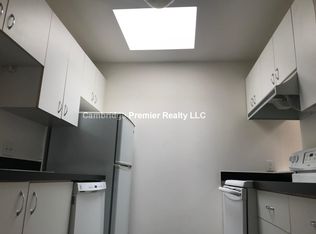 218 Thorndike St APT 302, Cambridge, MA 02141