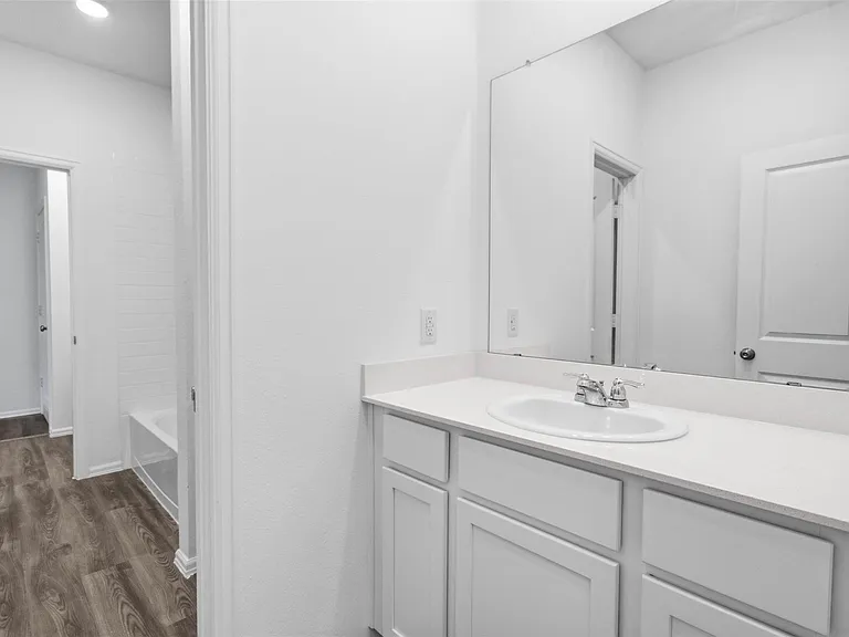 5111 Winslow Grove Dr — Photo 13