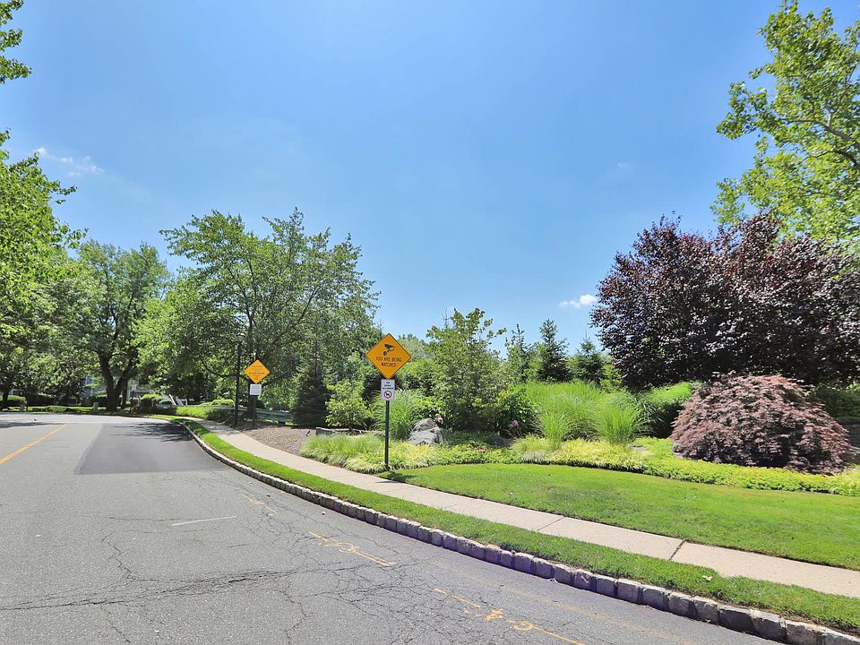 21 Fox Run Dr, Englewood, NJ 07631 Zillow