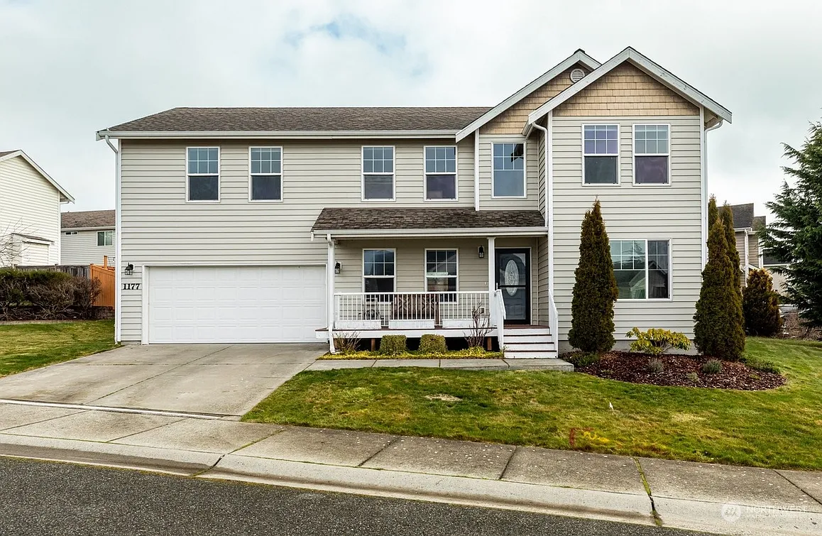 5 bed, 2252 sqft, $1,200 — Photo 1