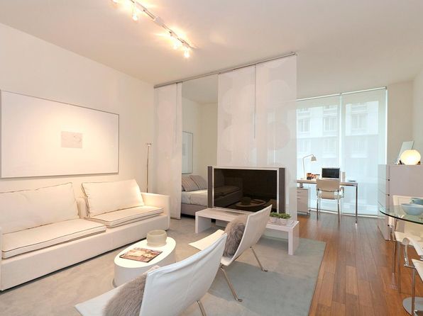 330 W 39th St APT 10G