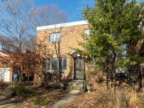 2940 W Berwyn Ave, Chicago, IL 60625