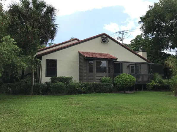 4351 Trails Dr, Sarasota, FL 34232