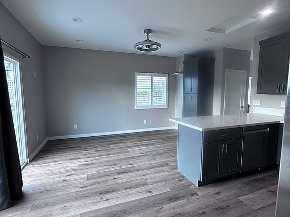 5th image of 5025 Rockford Dr