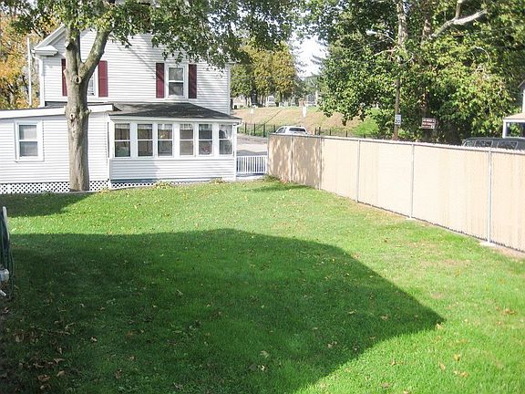 2nd image of 277 Copeland St #277