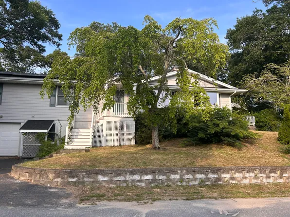 2 Franconia Avenue, Wareham, MA 02571