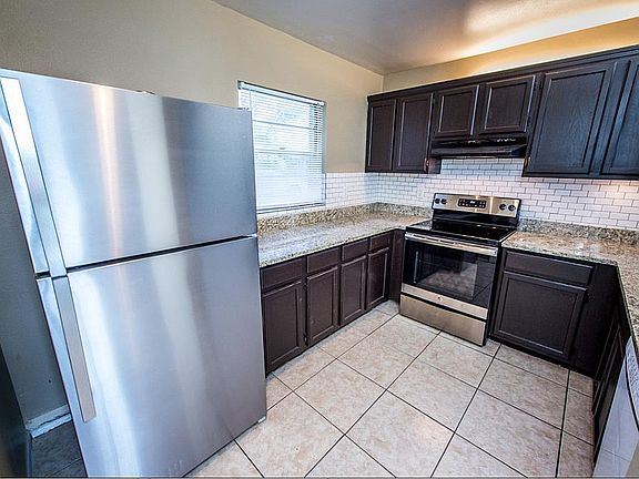 4th image of 5103 Lawnton Ct