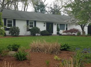 45 Eastland Rd, Longmeadow, MA 01106