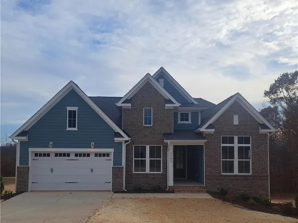 7793 Chadding Dr, Oak Ridge, NC 27310
