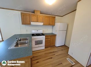 115 Sharon Rd TRAILER 20, Syracuse, NY 13209