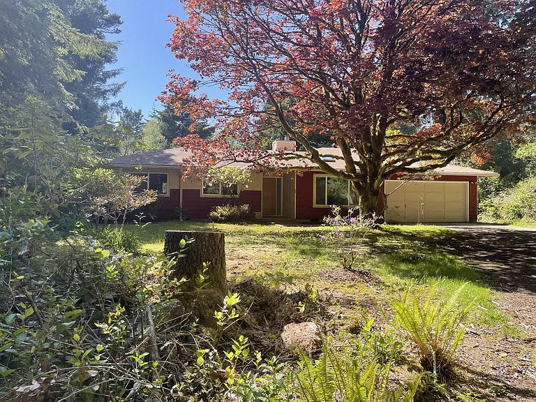 9540 SE Cedar St — Photo 1