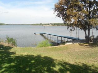 817 Roberts Cut Off Rd, Bowie, TX 76230