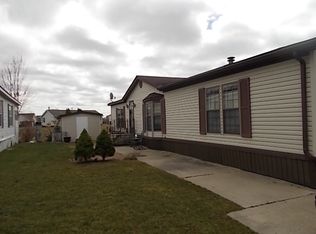 21536 Clochette Dr, Macomb, MI