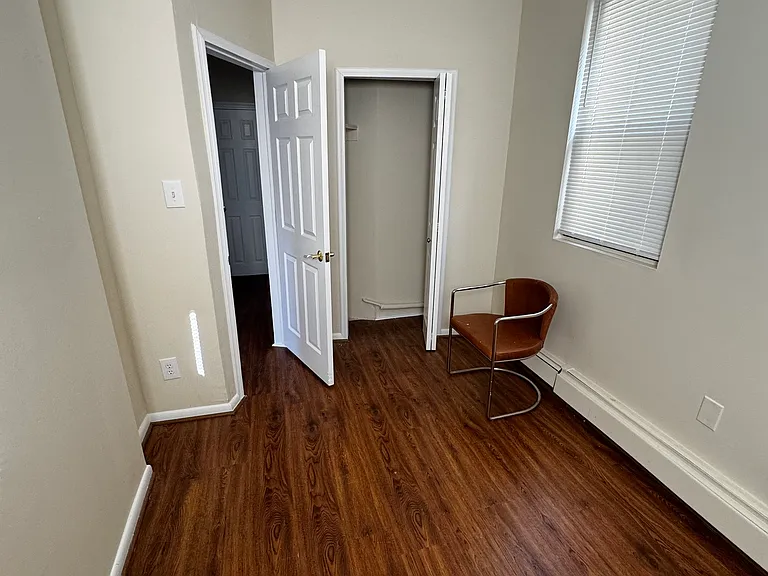 1100 E 180th St #2 — Photo 12