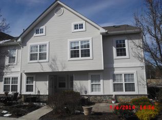 21 Forrest Ct, Tinton Falls, NJ