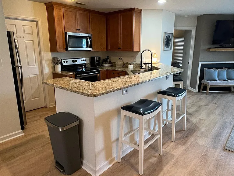 18629 Vineyard Point Ln — Photo 8