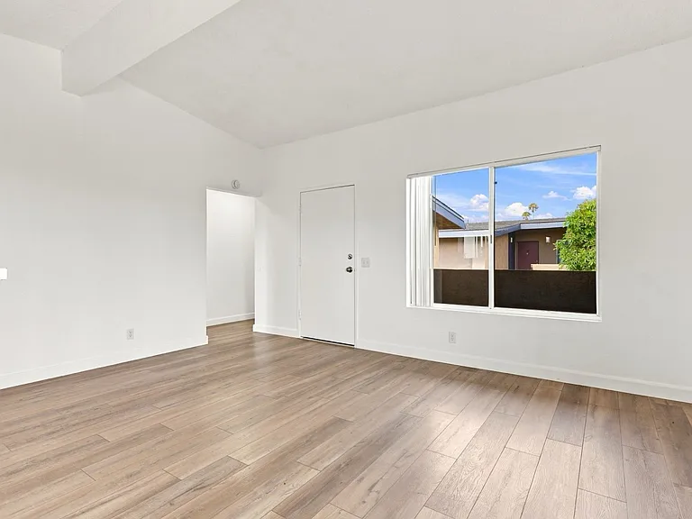 220 E Yucca St #24 — Photo 12