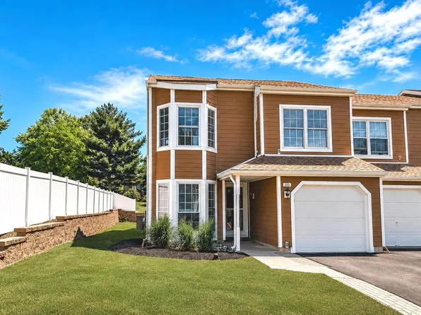 255 Rumford Ct, Newtown, PA 18940