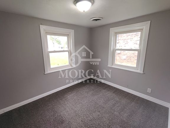 5th image of 608 Ellenhurst St