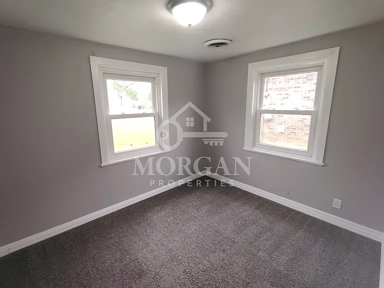 608 Ellenhurst St — Photo 5
