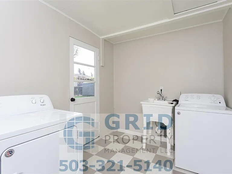 336 NE 128th Ave — Photo 15