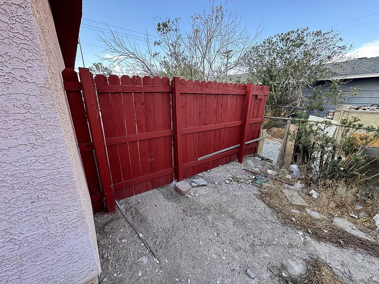4417 W Bonanza Rd — Photo 15