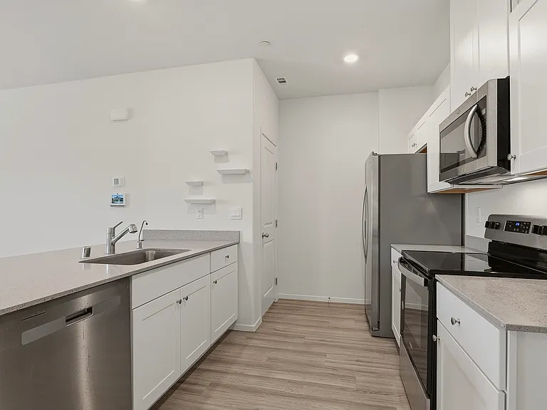 #GuardianRealty 503 Blue Ridge Cove Henderson Townhouse Rental kitchen 2_08062026