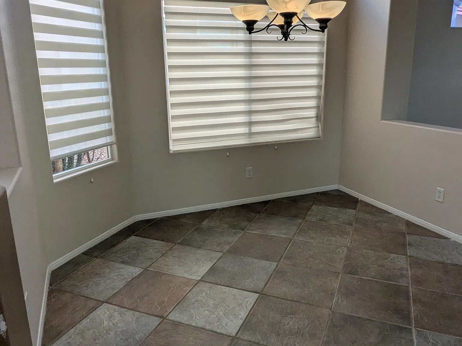 3 bed, 1690 sqft, $2,299 — Photo 3
