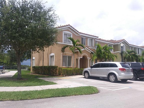 2nd image of 2447 SE 12th St #160