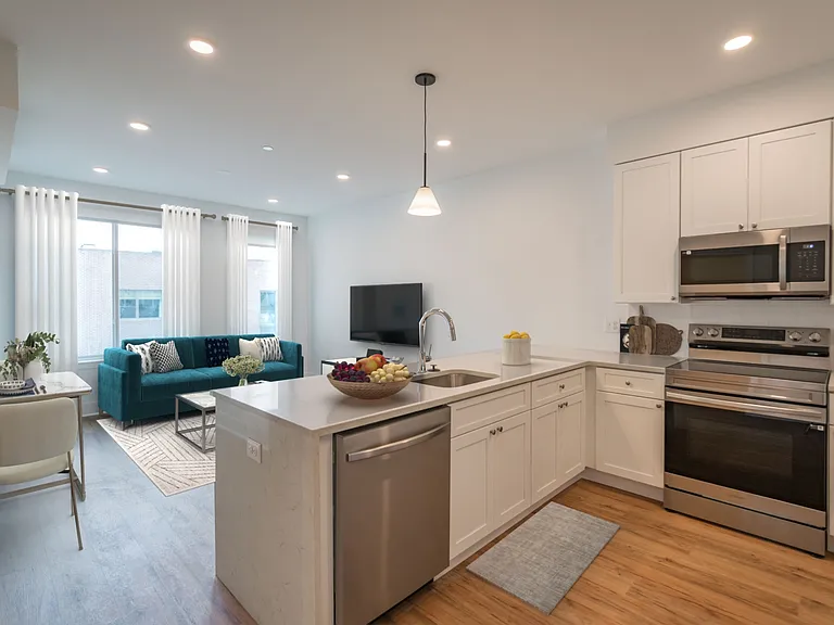The Howell - 2101 Washington Ave — Photo 93