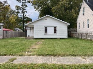 1003 E Noleman St, Centralia, IL 62801