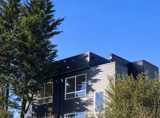 1111 N 76th St #B, Seattle, WA 98103