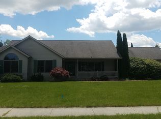 8941 Valleyview Ct, Saginaw, MI
