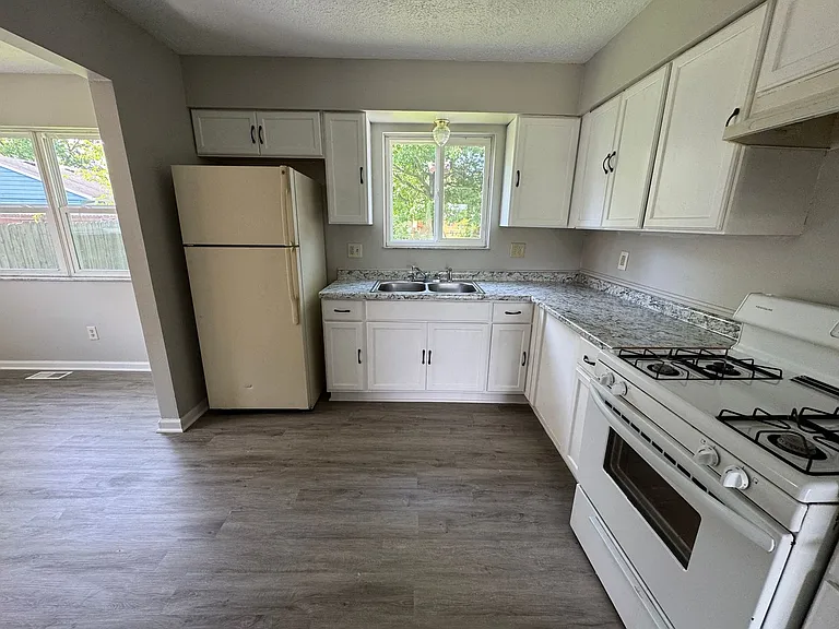 9634 Meadowlark Dr — Photo 10