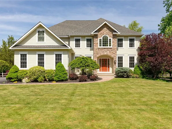 21 Appalachian E, Hopewell Junction, NY 12533