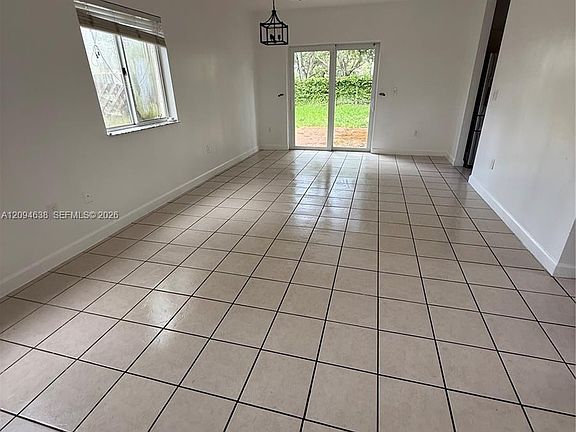 2nd image of 2537 NE 41st Ter