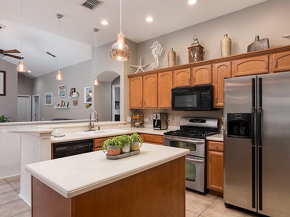 3rd image of 8208 Nature Cove Way