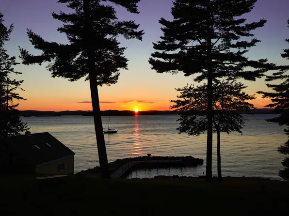 28 Hummingbird Lane, Moultonborough, NH 03254