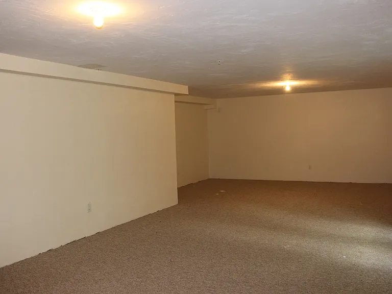 8 Grant St #18 — Photo 21