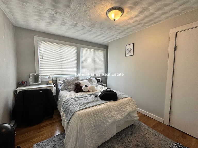 94 E Cottage St #3R — Photo 15