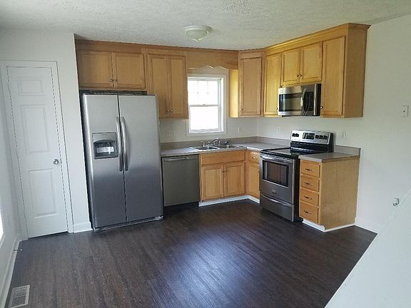 4th image of 25 Dumot Ct